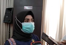 Nini Bopeng Serahkan Jabatan Ketua DPD Partai Nasdem Kota Terntae Ke Tauhid Soleman