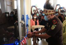 Kajati Papua Barat Resmikan Kantor Kejari Teluk Bintuni