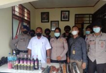 Polisi Sita Puluhan Sajam dan Miras di Maruni Manokwari