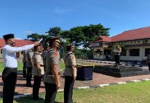 Kapolres Halsel Pimpin Upacara Sertijab Sejumlah Pejabat Dilingkup Polres Halsel