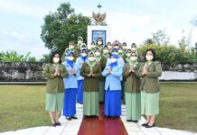 Rayakan HUT ke-57, Dharma Pertiwi Maluku Utara Ziarah Kubur Ke TMP Banau