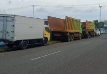 Trotoar Jalan Dipakai Mobil Truk, Dishub Kota Ternate Tak Berdaya