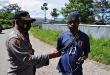 Gelar Razia, Polisi Amankan Sajam di Wamena Papua