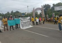 Jalan Amban Depan Unipa Sempat Diblokade, Masyarakat Mengaku Terganggu