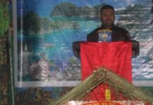 Hadiri Perayaan Natal; Filep Ajak Suku Biak Tetap Bersatu dan Saling Mengasihi