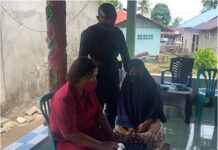 Brimob Maluku kebut Vaksinasi Covid-19 di Desa Liang