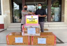 HARITA Nickel Serahkan Ribuan Masker dan Alat Antigen ke Polda Malut