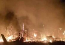 Breaking News! Rumah Dibakar OTK, Ratusan Warga Mengungsi ke Pos TNI