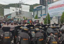 Pelaku Penurunan Bendera Merah Putih di Wamena Saat Aksi Tolak DOB Diminta Segera Diproses Hukum