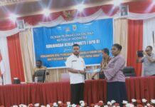 Filep Wamafma Harap Pj Gubernur Papua Barat Segera Respons Nasib Tenaga Pendidik SMA/SMK