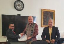 Bertemu di AS, Filep Wamafma Dorong Kerjasama USAID Atasi Kemiskinan Ekstrem dan Stunting di Tanah Papua