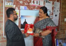 Filep Wamafma Paparkan Persoalan HAM Papua di JNU New Delhi India