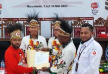 Resmi Daftar ke KPU, Filep Optimistis Menangkan Pemilu 2024