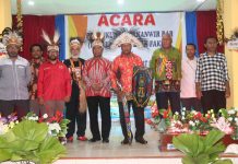 Hadiri Pengukuhan Kepala Suku Biak Fakfak, DM: Terima Kasih Keluarga Besar Biak di Papua Barat