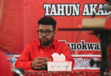 Angkat Isu Sosial, Filep Wamafma Ajak Mahasiswa KKN Lakukan Pendekatan Hukum ke masyarakat