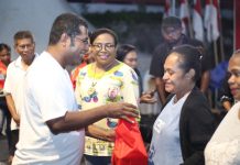 Bupati HAN Serahkan Paket Makanan Bergizi Cegah Stunting, Pemkab Biak Salurkan Dana Otsus Rp 51 Miliar