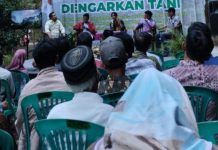 Kunjungi Kendal, Senator Filep Wamafma Dengar Curhat Petani tentang Masalah Pertanahan