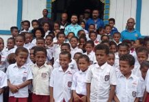 Kini Termuat dalam UU Otsus, Senator Filep Ungkap Perjuangan Pendidikan Gratis di Papua-Papua Barat