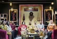 Tim Perpustakaan Nasional Kunjungi Ruang Multimedia STIH Manokwari