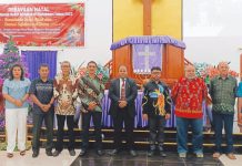 Hadiri Natal Keluarga Rumbiak, Filep Wamafma Ajak Suku Biak Wariskan Keberhasilan Bagi Generasi Papua