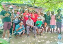 Silaturahmi di Kampung Sisir, Filep Wamafma: Mari Maju Bersama, Tanggalkan Stigma Papua Tertinggal