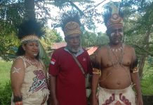 Tiga Bakal Calon Anggota DPRK dari Suku Wamesa Berangkat Mendaftar ke Pansel