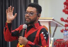 Dr. Filep Wamafma Berikan 100 Kuota Beasiswa bagi Putra-putri Saireri di Papua Barat Kuliah ke STIH Manokwari