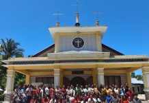 Didukung Dr. Filep Wamafma, UKM PMK dan Mahasiswa/I STIH Manokwari Lakukan Retret Keagamaan ke Pulau Nusmapi