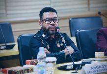 Filep Wamafma Minta MenPAN-RB Perketat Pengawasan Mutasi ASN di Papua